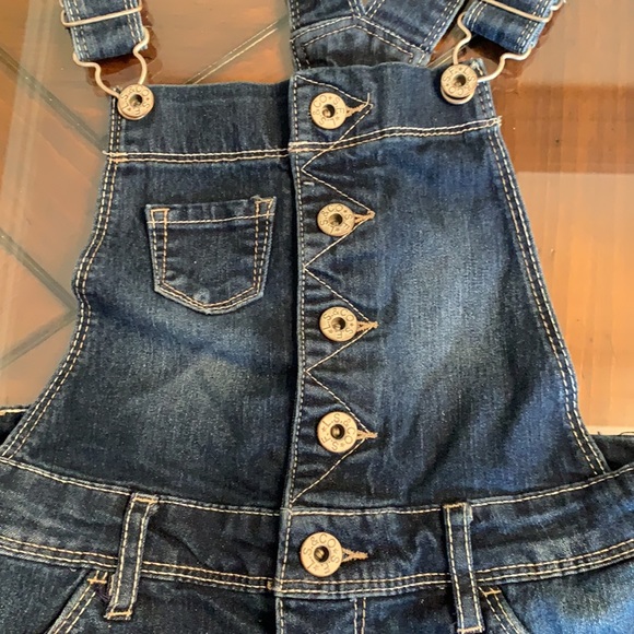 Levi shorts size 12 - Picture 3 of 8